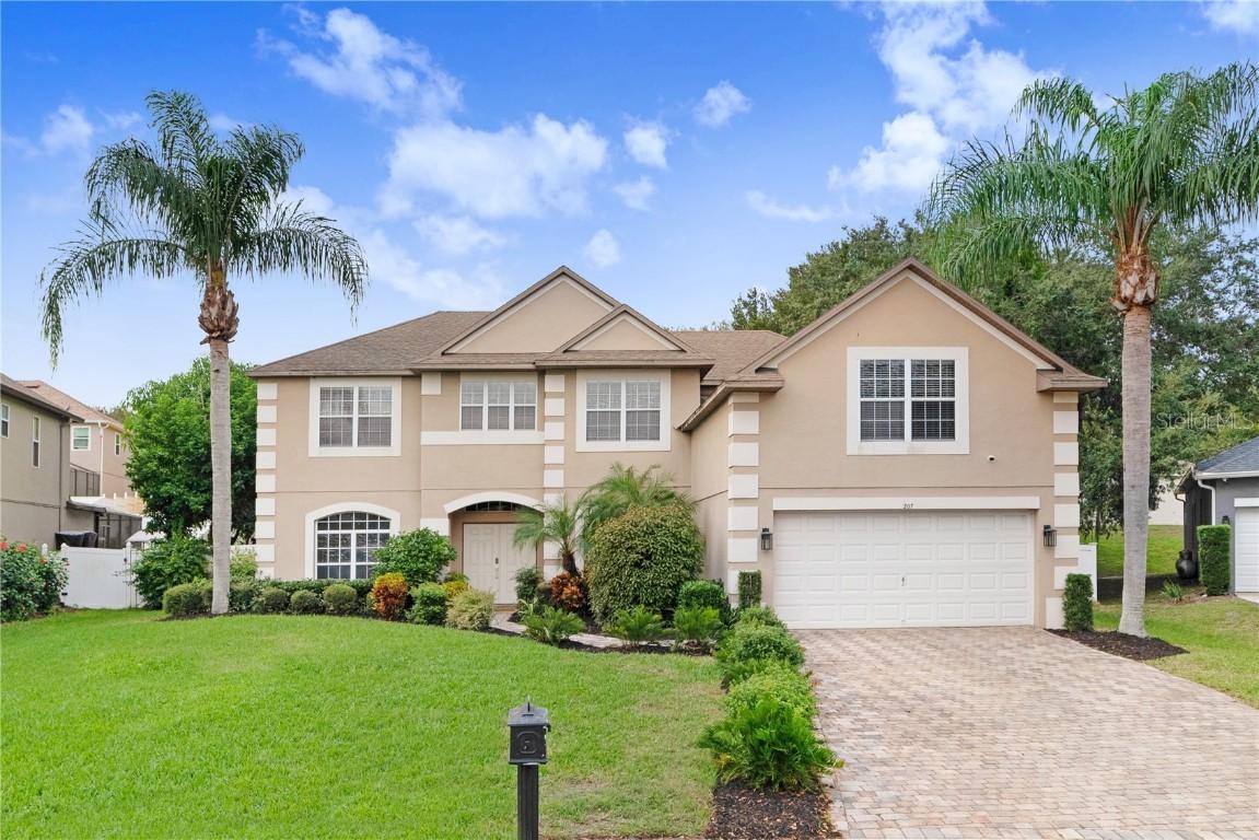 207 Largovista Dr., Oakland, FL 34787