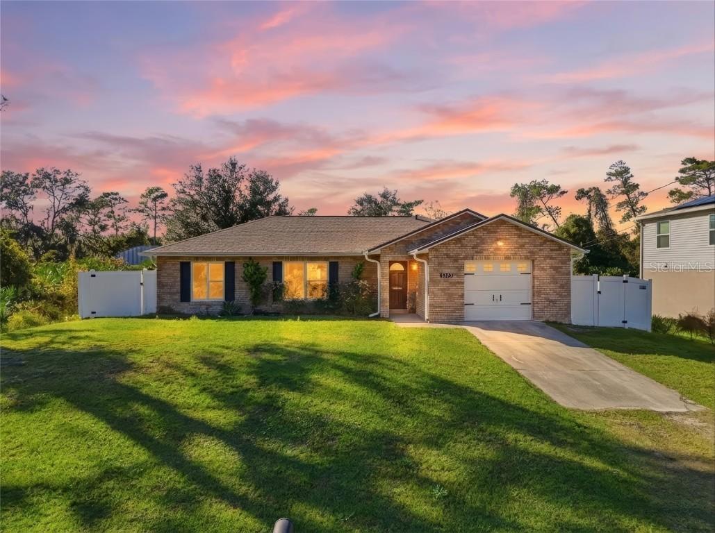 1380 9th Ave., Deland, FL 32724