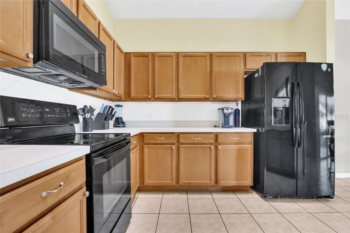 2915 Blooming Alamanda Loop, Kissimmee, FL 34747