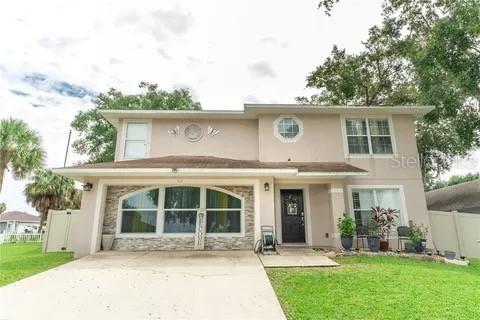 168 Lake Daisy Ter., Winter Haven, FL 33884