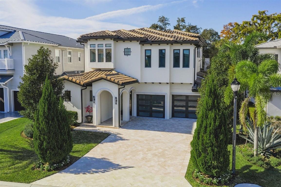 560 Country Club Dr., Winter Park, FL 32789