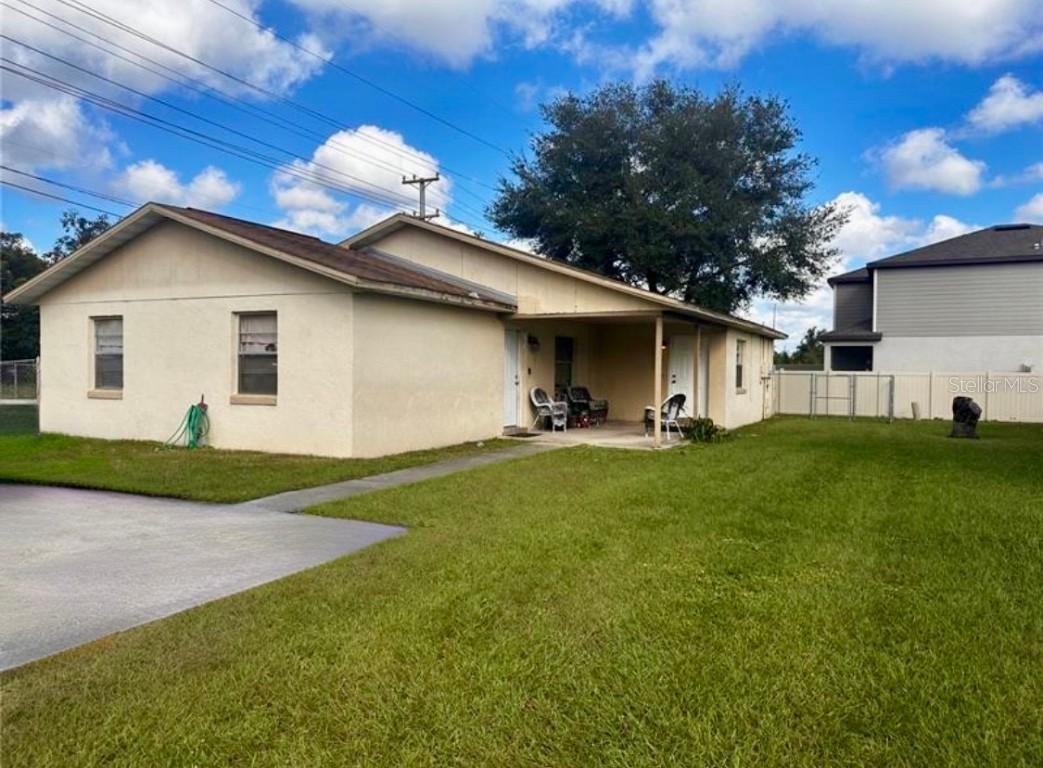 2359/2361 Chestnut Hills Dr., Lakeland, FL 33805