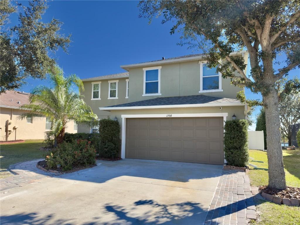 1758 Dunedin Dr., Tavares, FL 32778