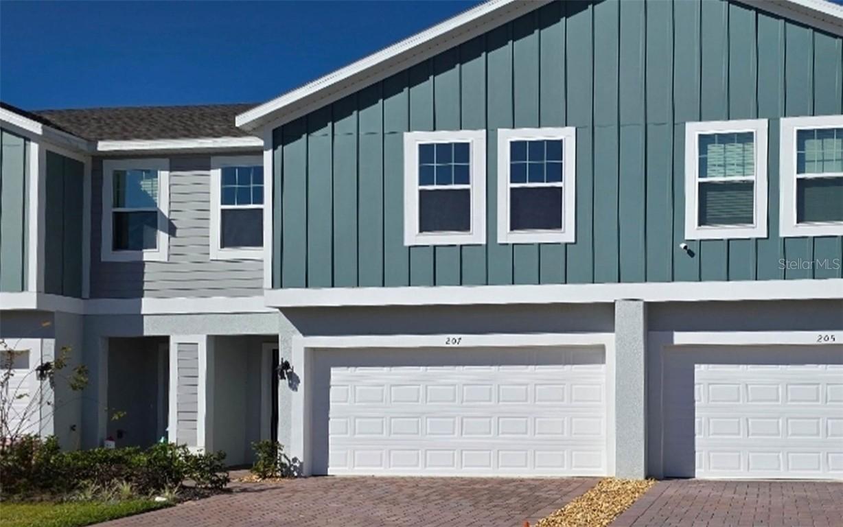 207 Glass Onion Dr., Groveland, FL 34737