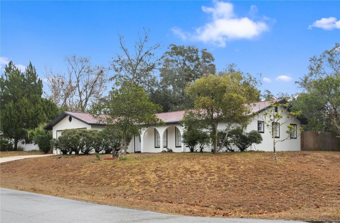 2 Blaine Tree Pl., Palm Coast, FL 32137