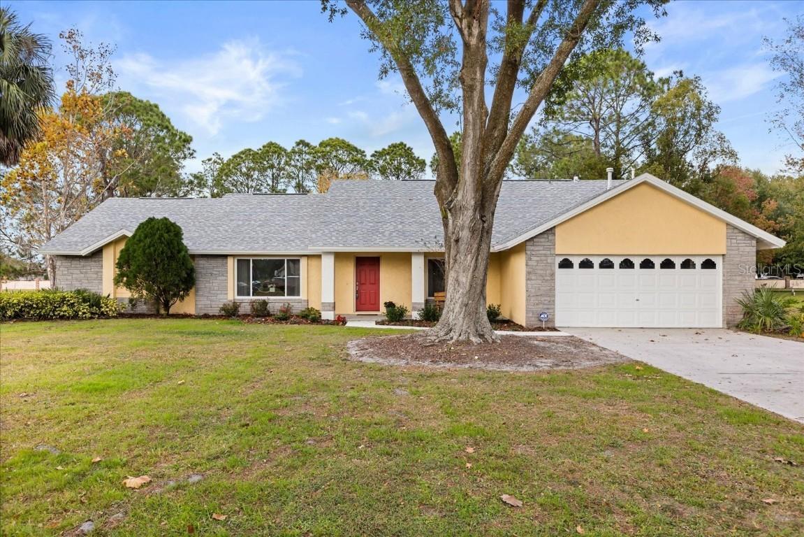 7741 Lake Andrea Cir., Mount Dora, FL 32757