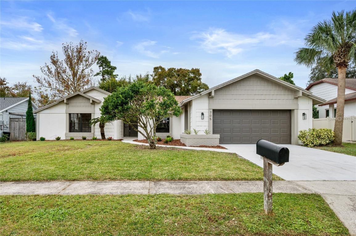 705 Boysenberry Ct., Winter Springs, FL 32708