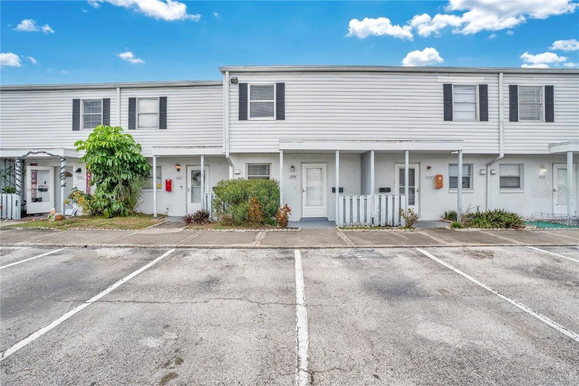 1824 Amberly Ave. #T8, Orlando, FL 32822