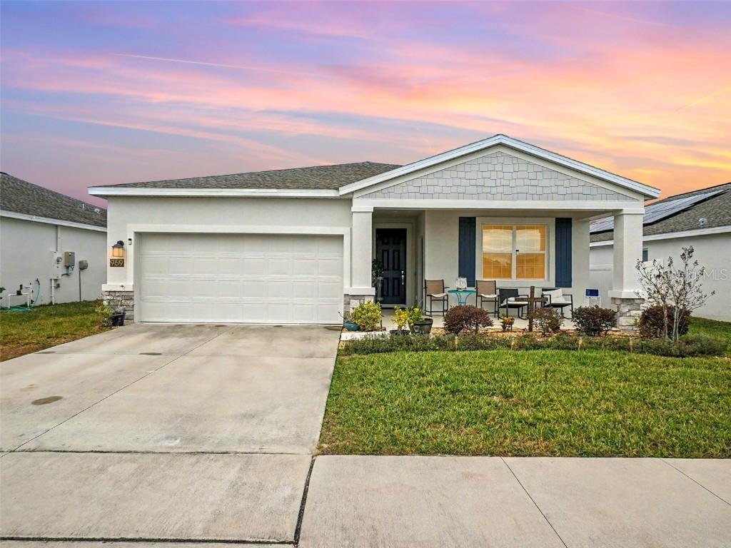 969 Laurel View Way, Groveland, FL 34736