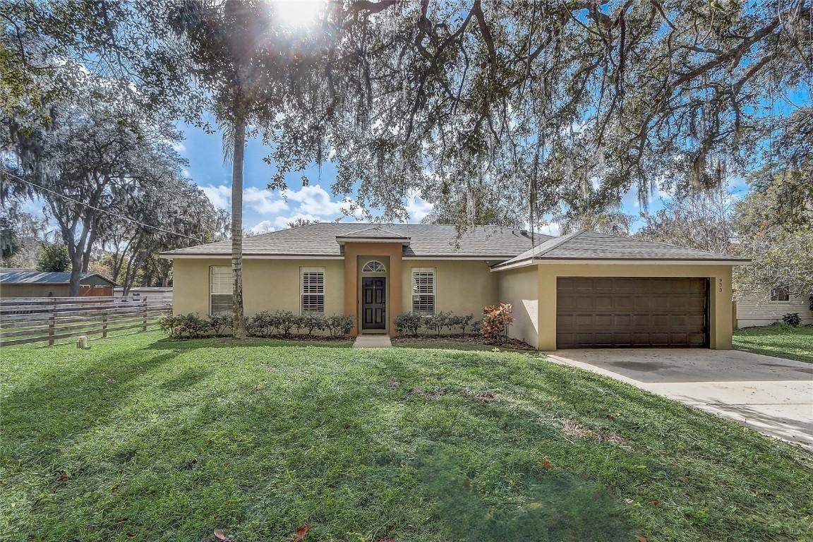 933 Cass Ave., Oviedo, FL 32765