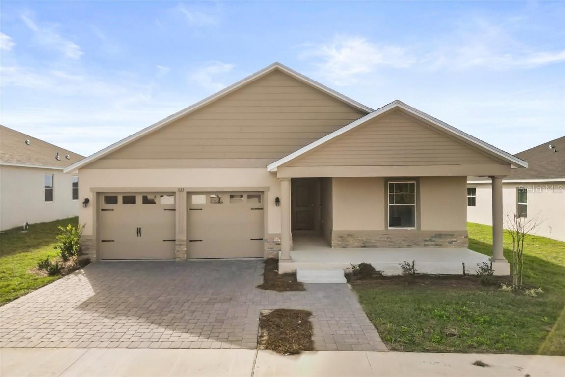 333 Sunbrooke Dr., Groveland, FL 34736