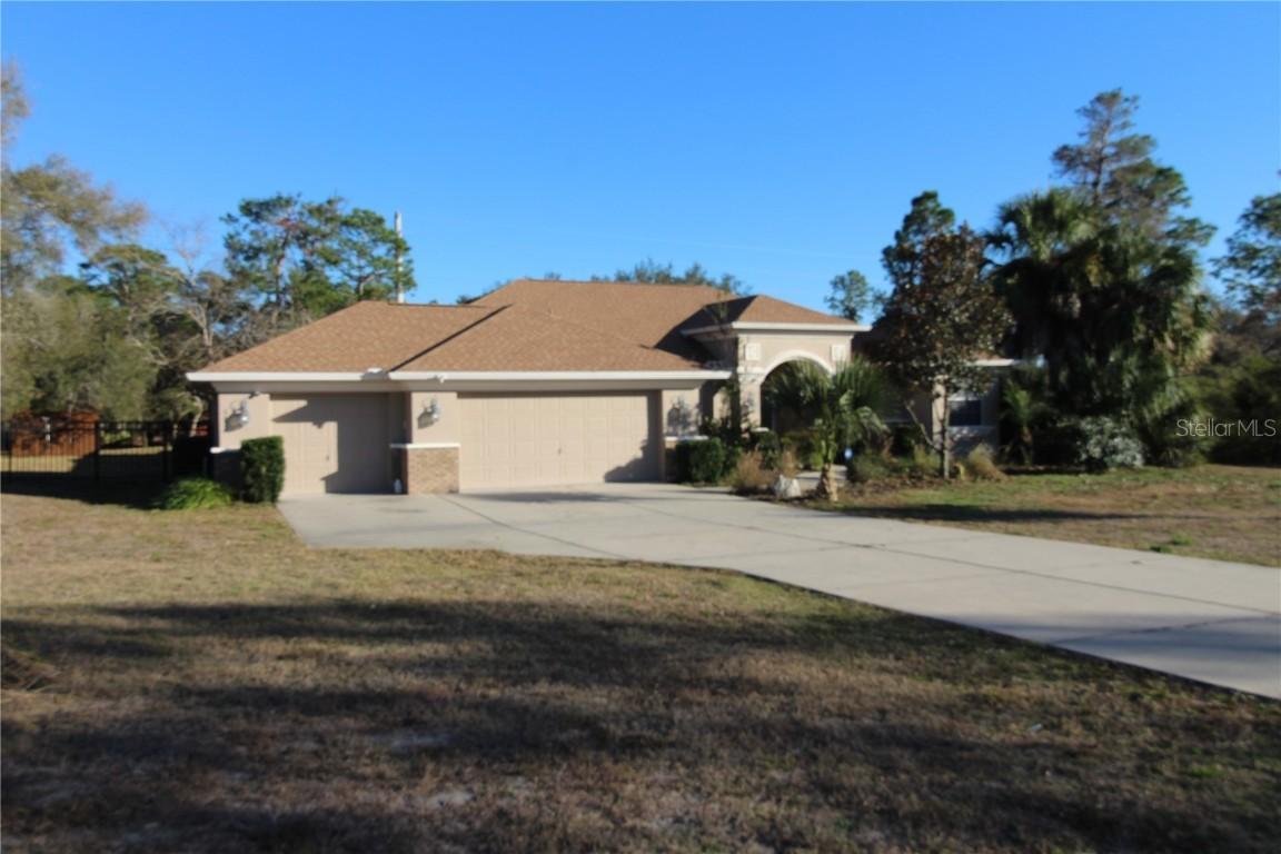 8476 Madrid Rd., Weeki Wachee, FL 34613