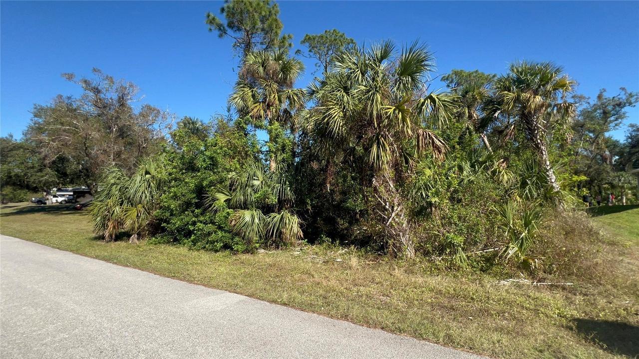 Easter Ter., North Port, FL 34286