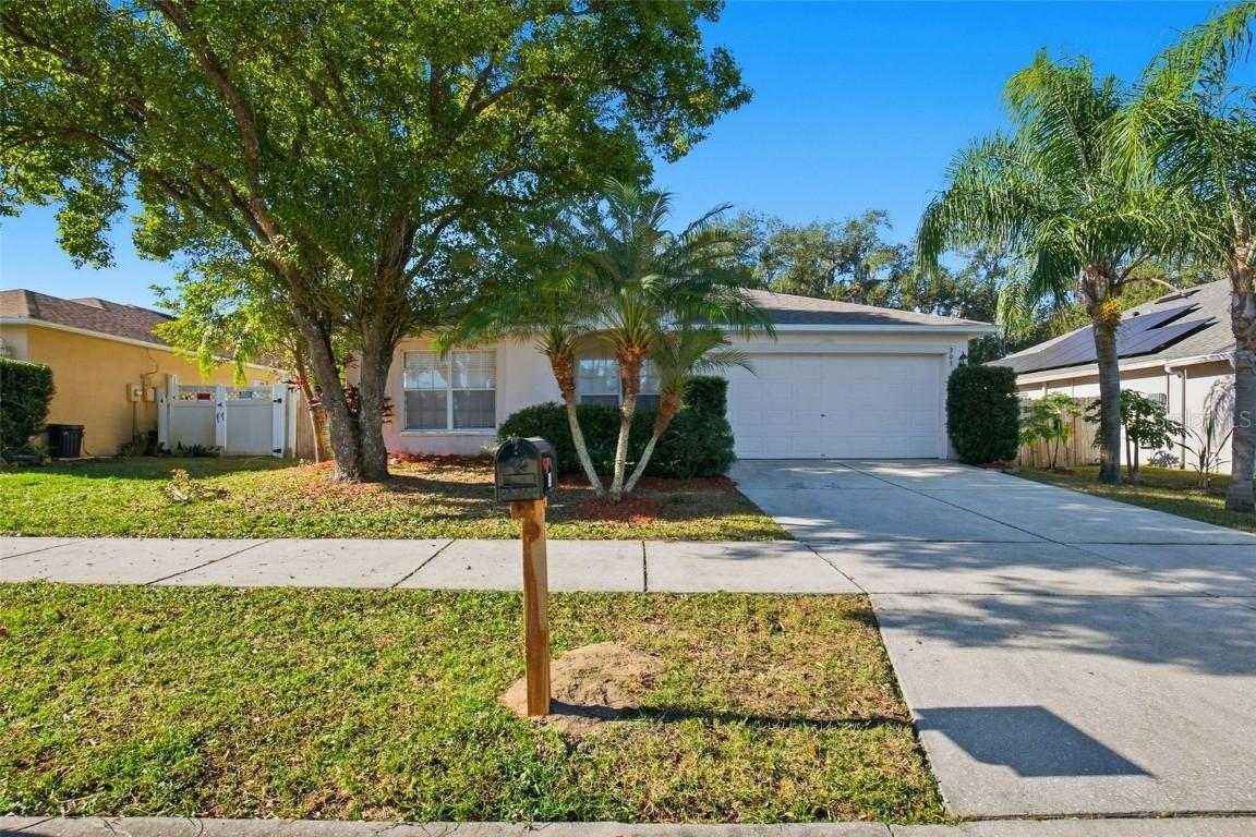 305 Abigail Rd., Plant City, FL 33563