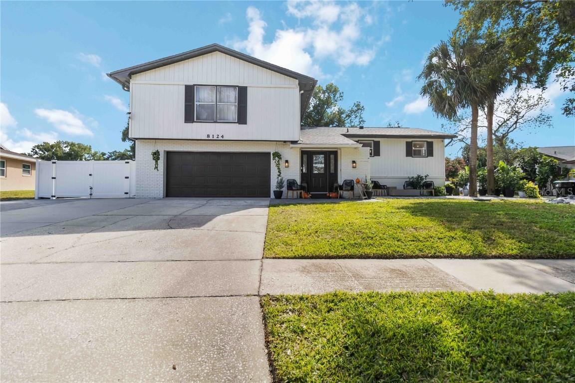 8124 Laurel Tree Dr., Orlando, FL 32819