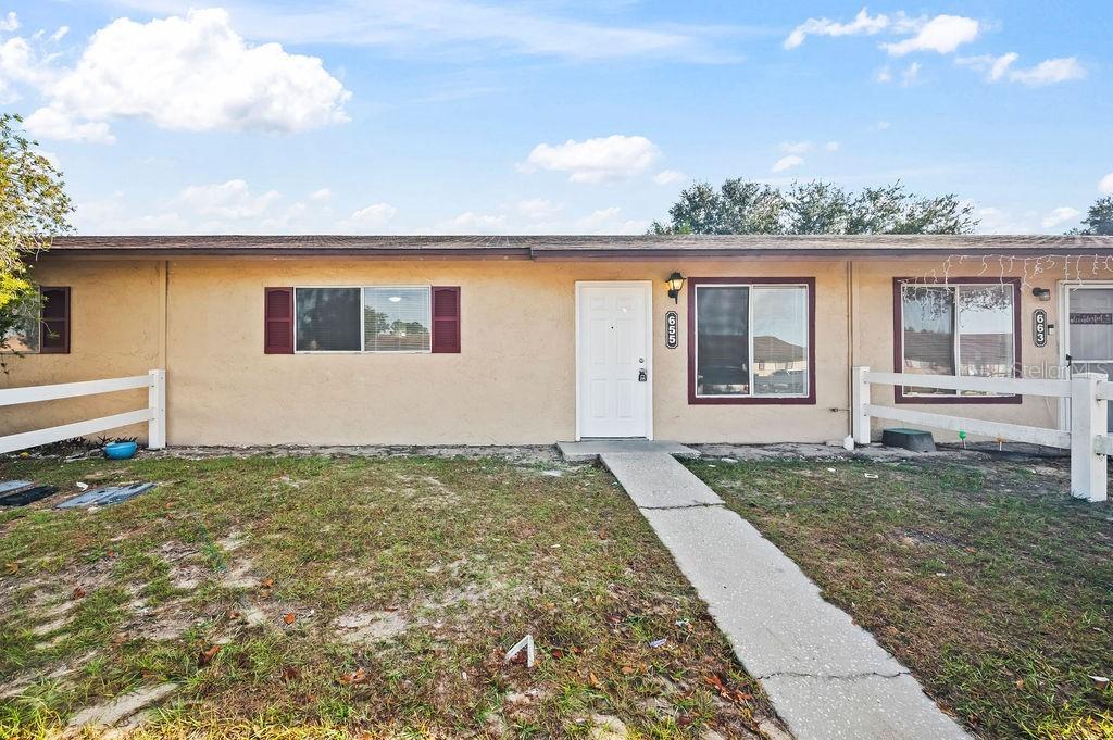 655 E Rosewood Ln., Tavares, FL 32778