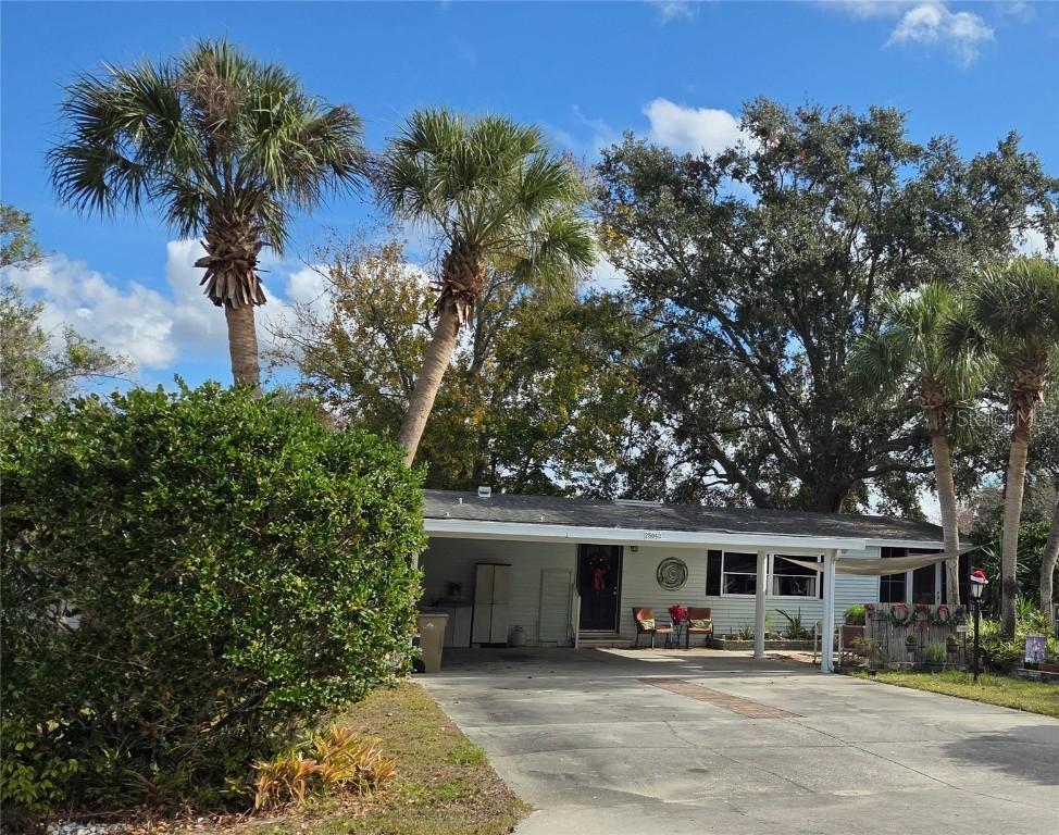 25040 Betton Hill, Leesburg, FL 34748