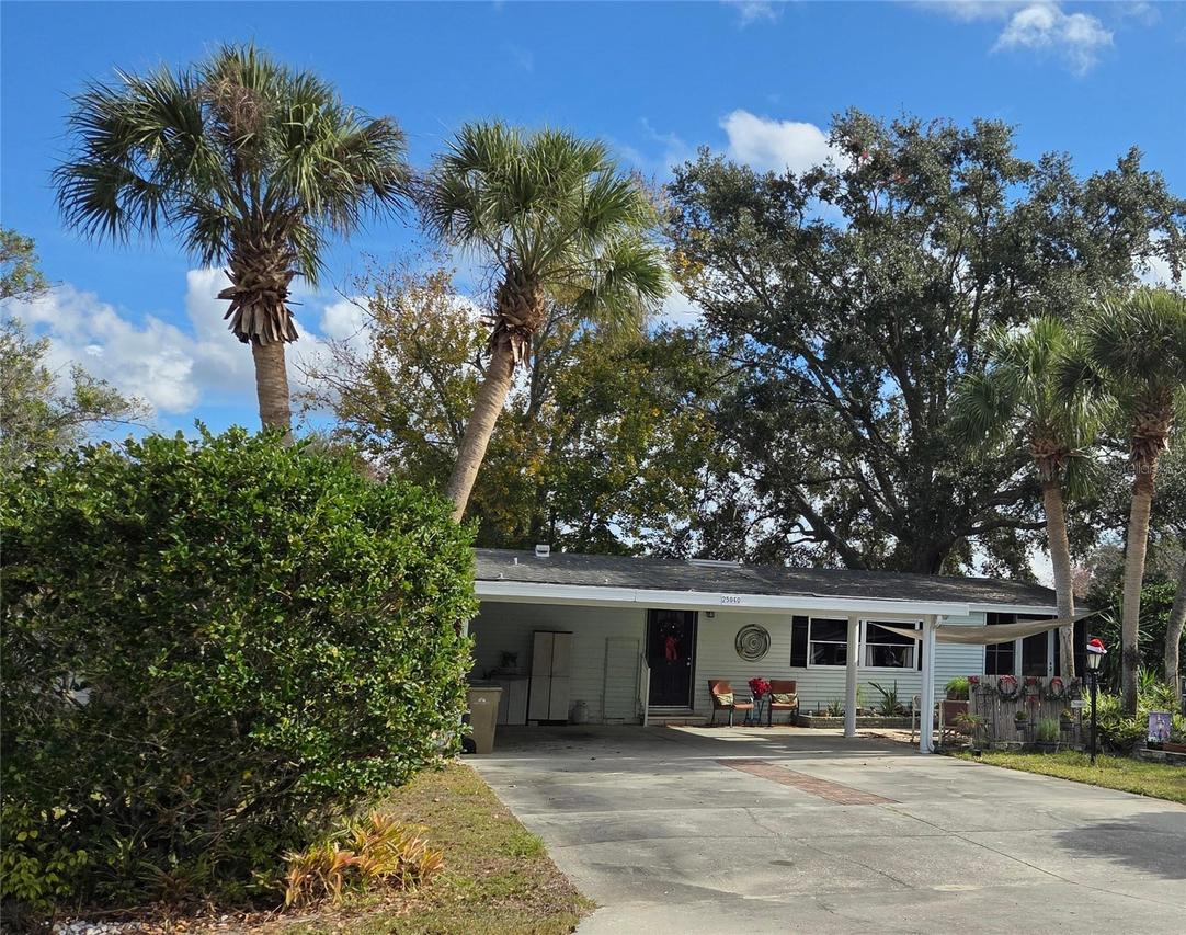 25040 Betton Hill, Leesburg, FL 34748