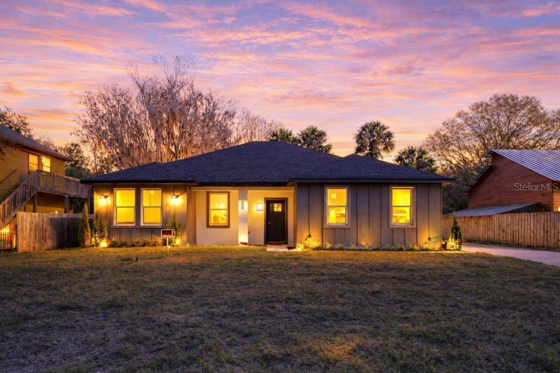 127 Hibiscus Ln., Deltona, FL 32738