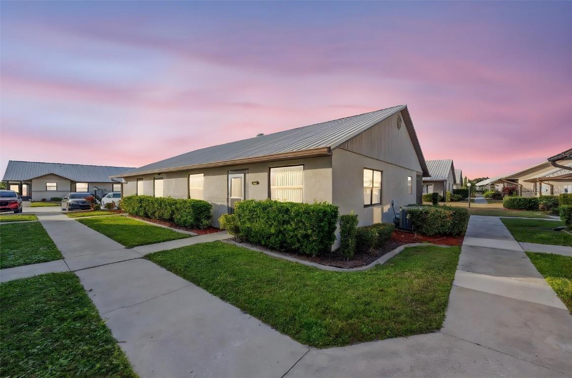 1916 Villaway, Sebring, FL 33876