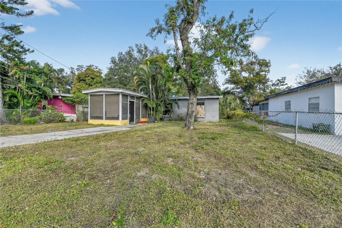 1927 7th Ave., Bradenton, FL 34208