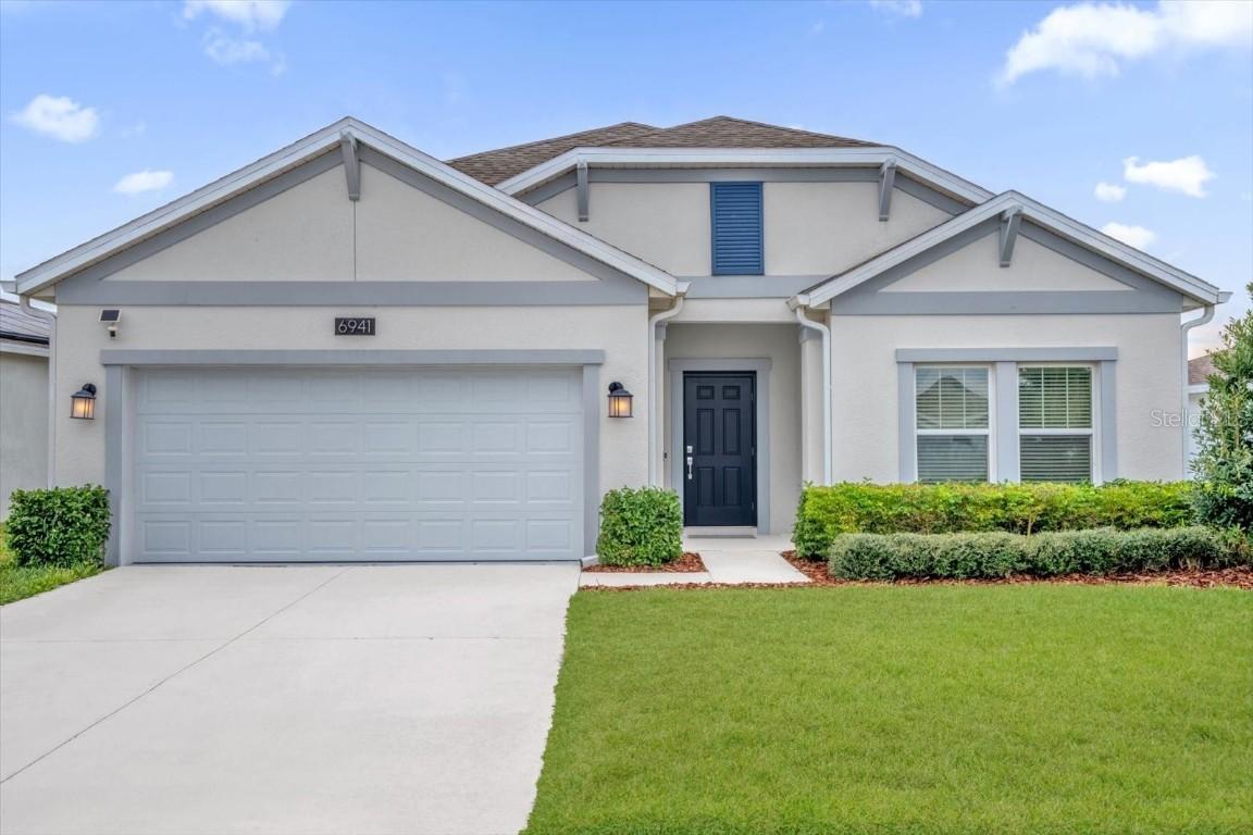 6941 Dilly Lake Ave., Groveland, FL 34736