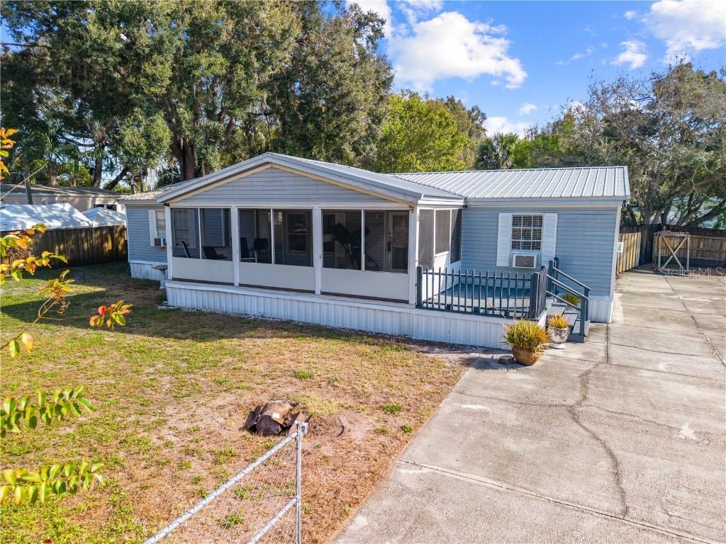 2639 Liberty Blvd., Kissimmee, FL 34741