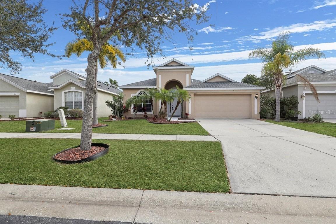 5229 Clover Mist Dr., Apollo Beach, FL 33572
