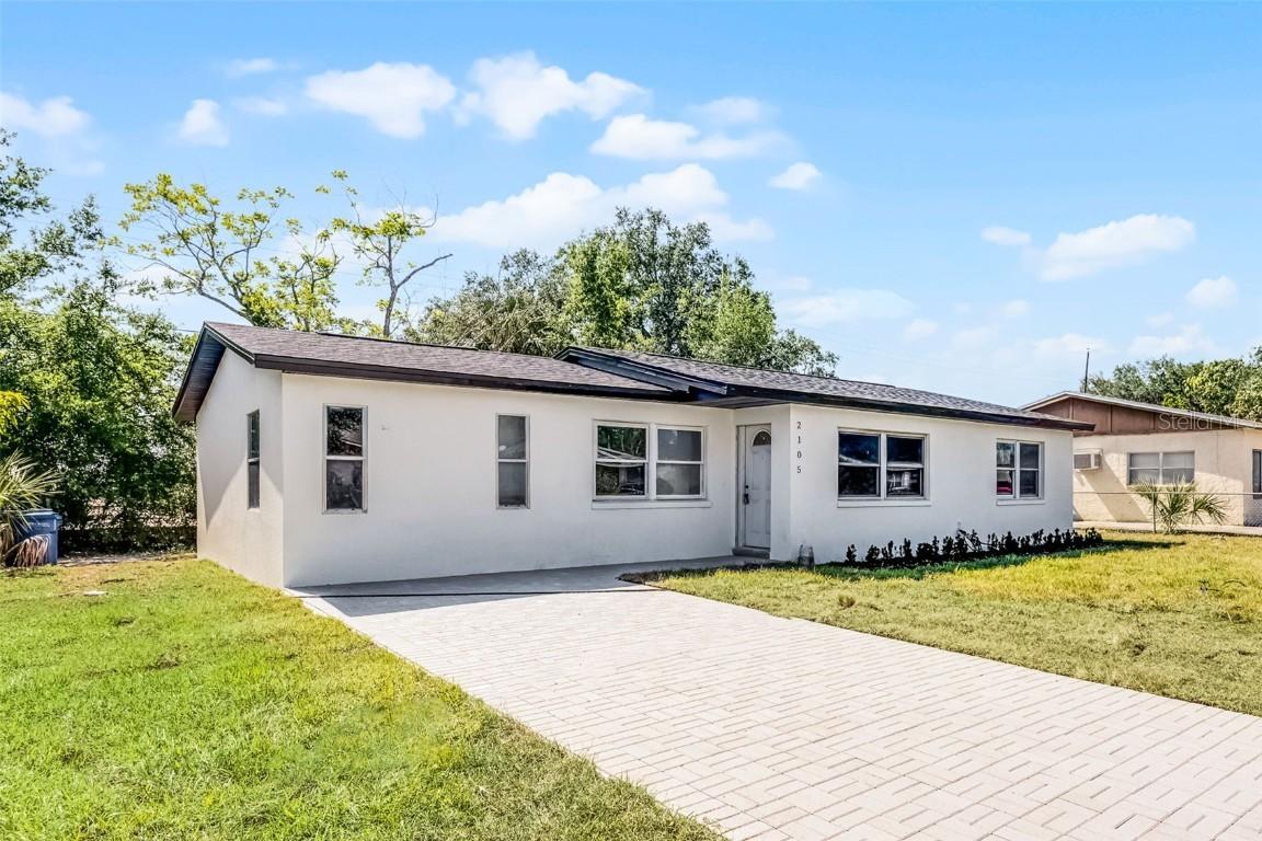 2105 9th St., Winter Haven, FL 33880