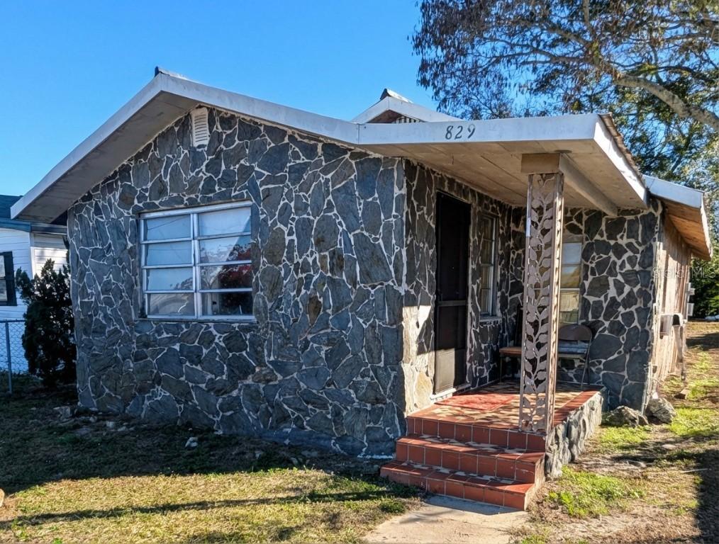 829 Grand Ave., Sebring, FL 33870