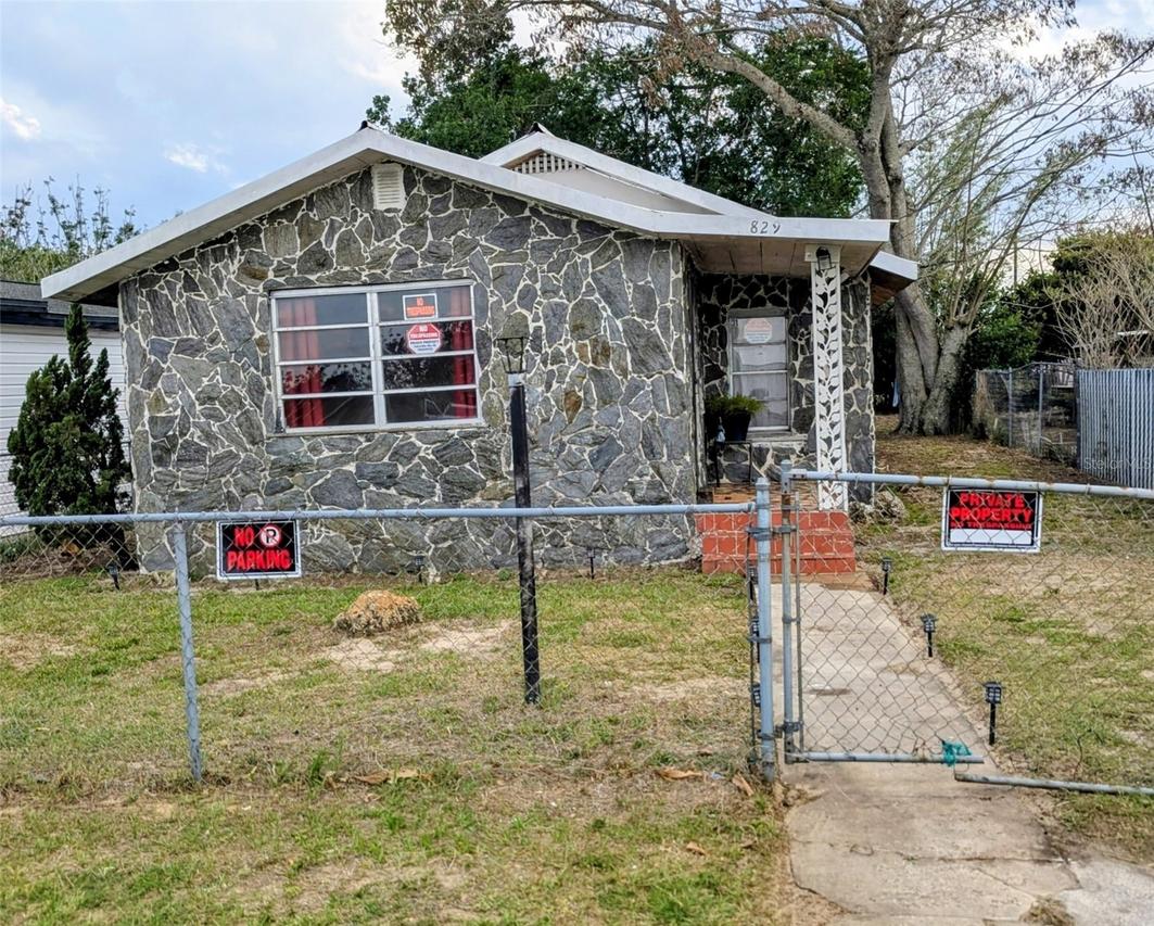 829 Grand Ave., Sebring, FL 33870