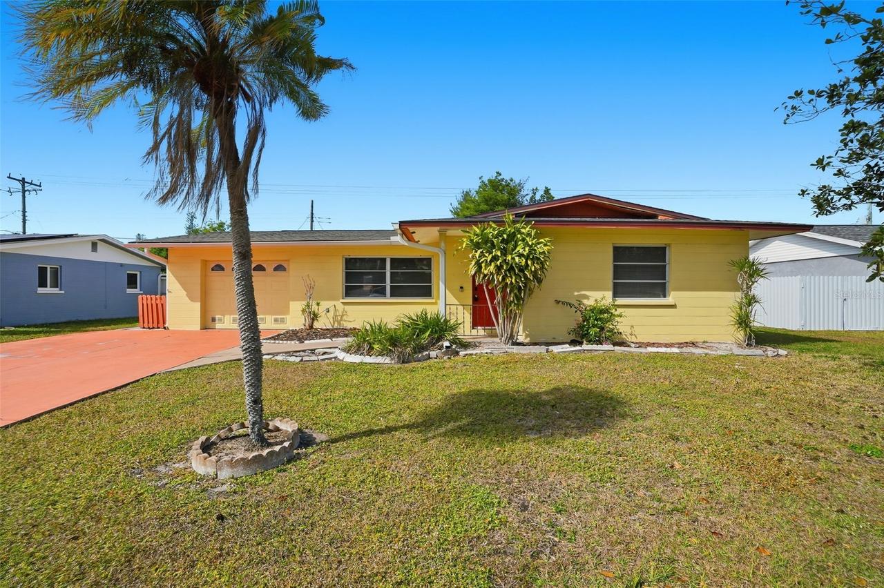 3218 Oxford Dr., Bradenton, FL 34205
