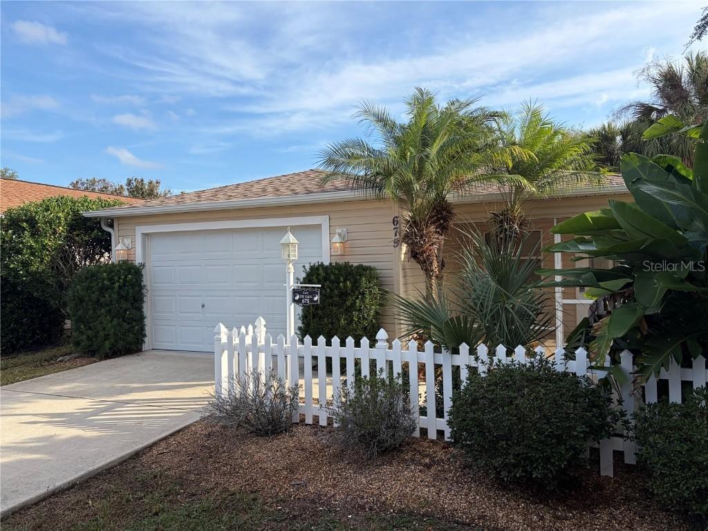 675 Kendall Ct., The Villages, FL 32162