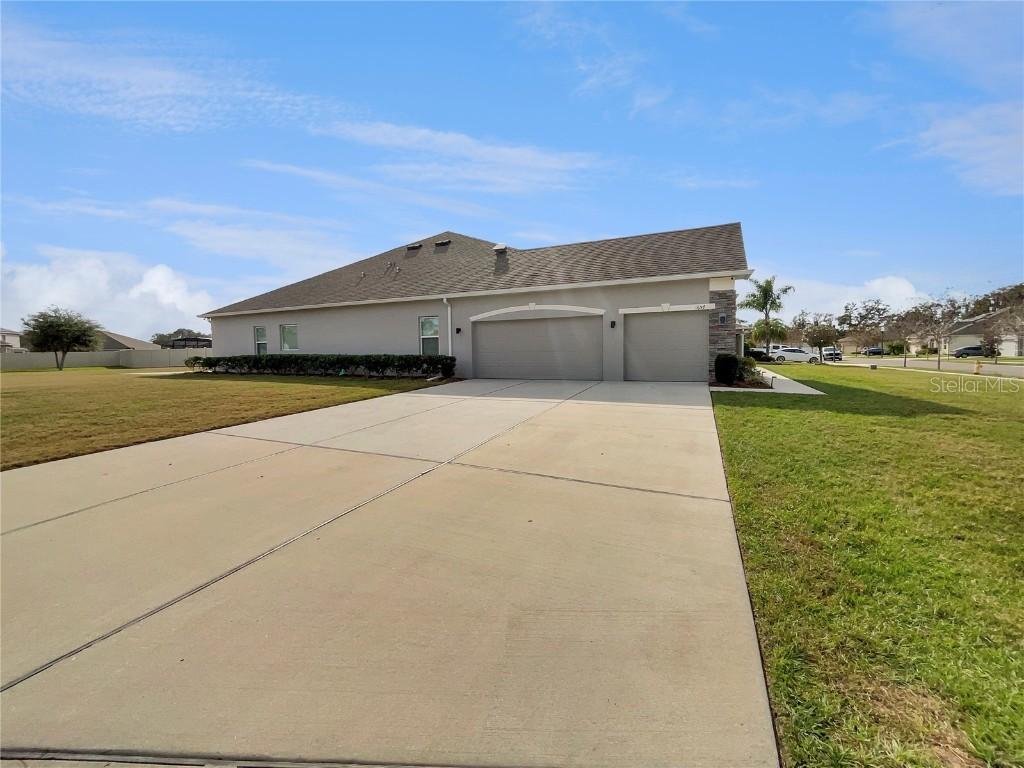 1657 Marsh Pointe Dr., Clermont, FL 34711
