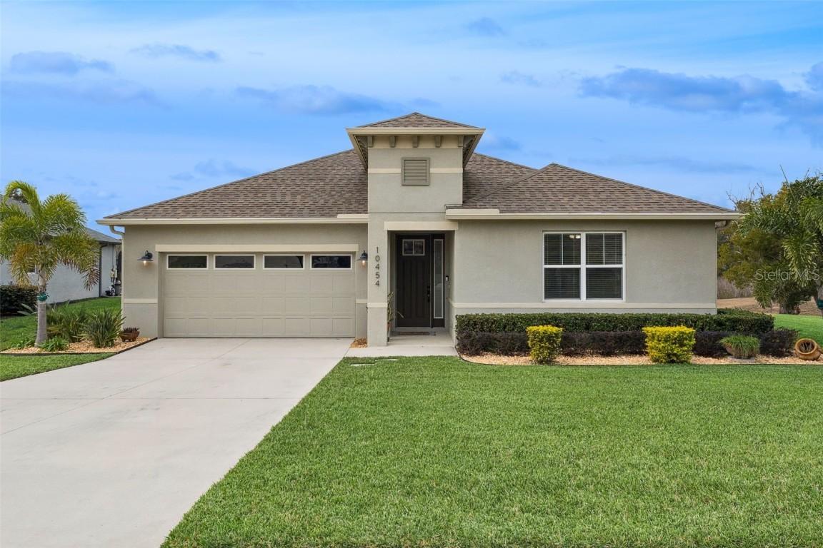 10454 Spring Lake Dr., Clermont, FL 34711