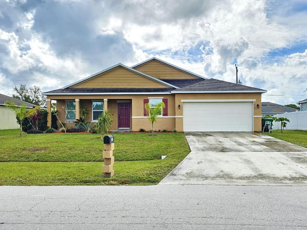 934 SW Worcester Ln., Port St Lucie, FL 34953