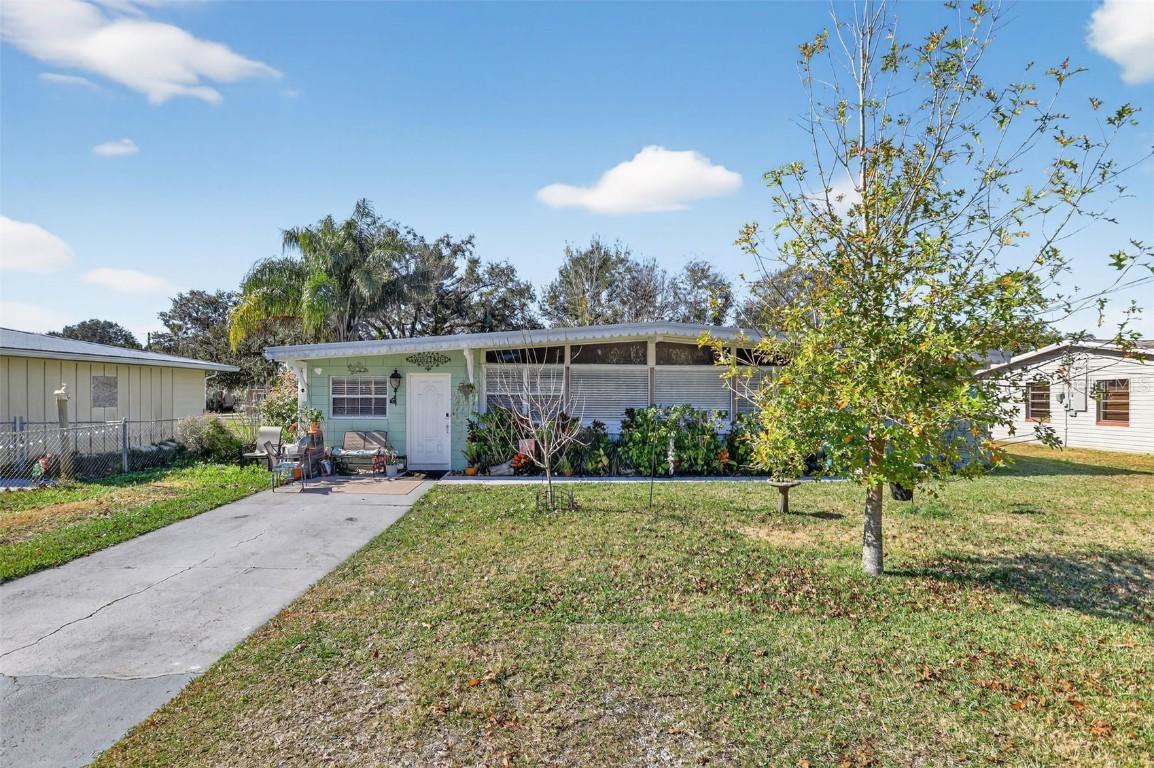 464 Judy St., New Smyrna Beach, FL 32168