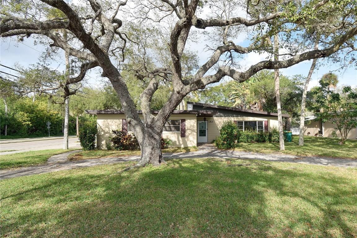 150 W Alachua Ln., Cocoa Beach, FL 32931