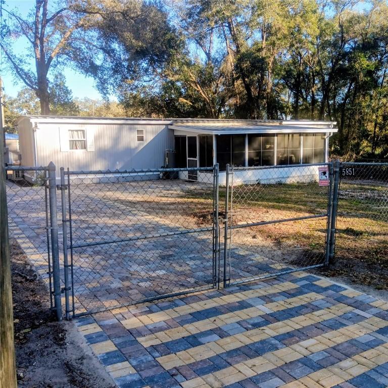 5851 SE 162 Ter., Ocklawaha, FL 32179