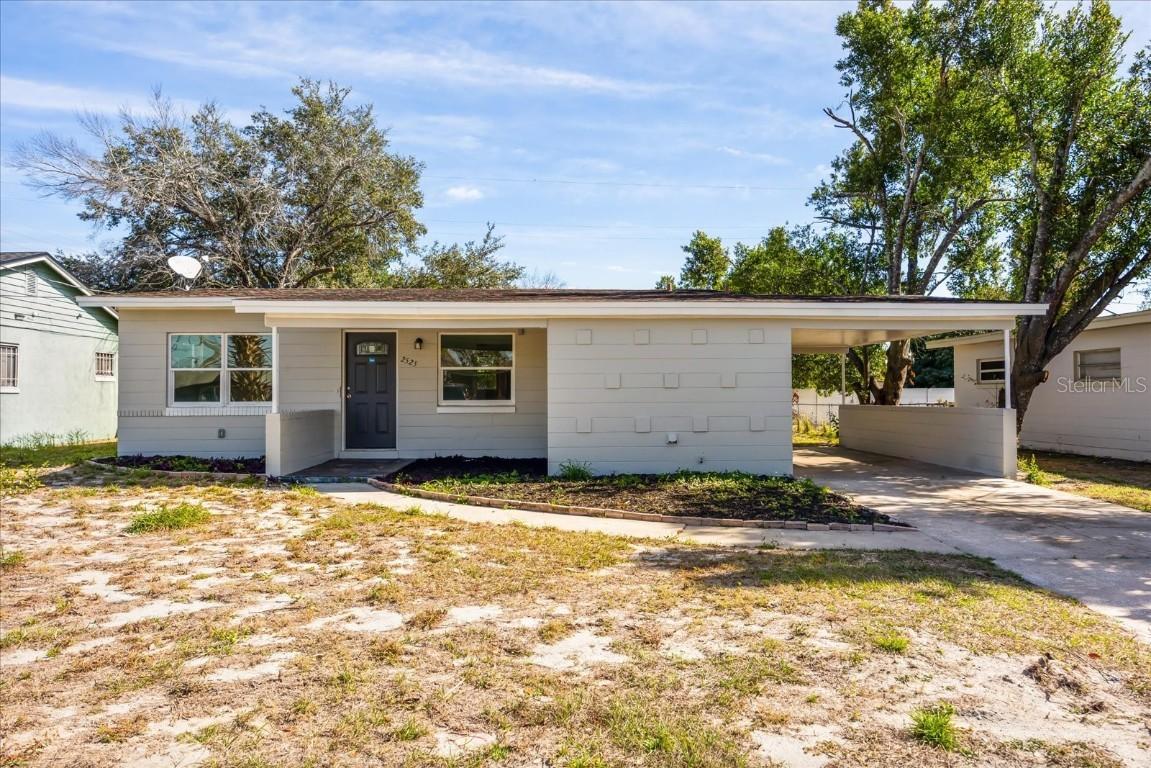 2525 Kingsland Ave., Orlando, FL 32808