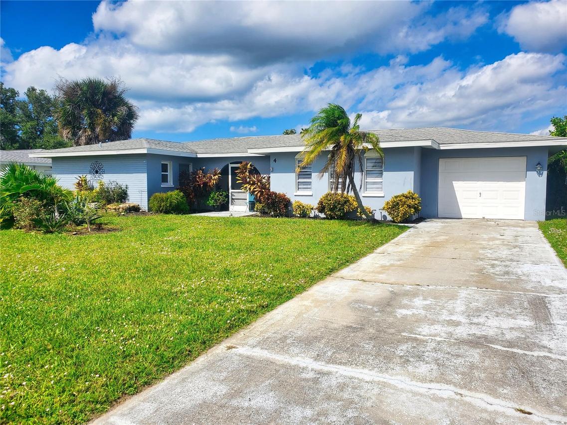 4 Golfview Rd., Rotonda West, FL 33947