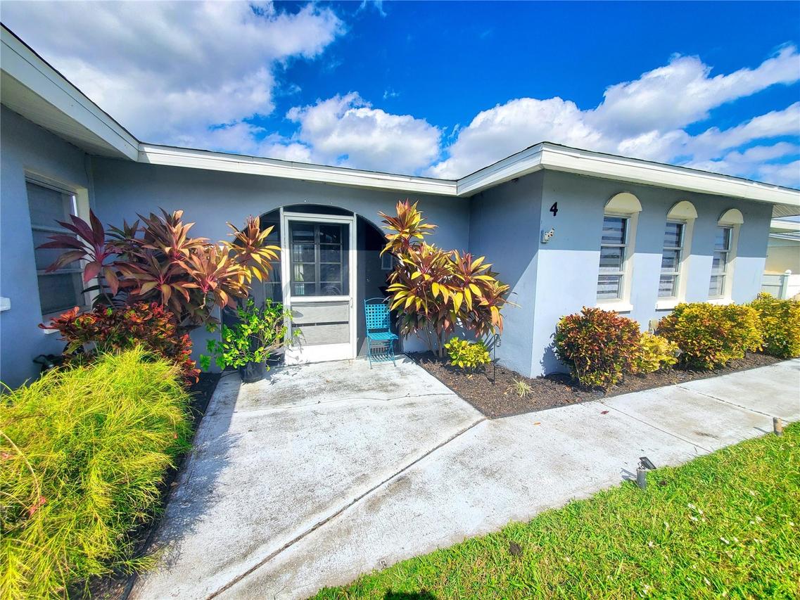 4 Golfview Rd., Rotonda West, FL 33947