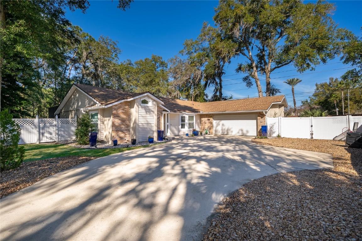 1077 Howell Harbor Dr., Casselberry, FL 32707