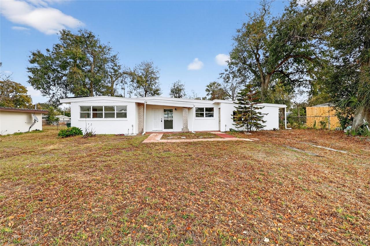 1319 Hillcrest Dr., Daytona Beach, FL 32114