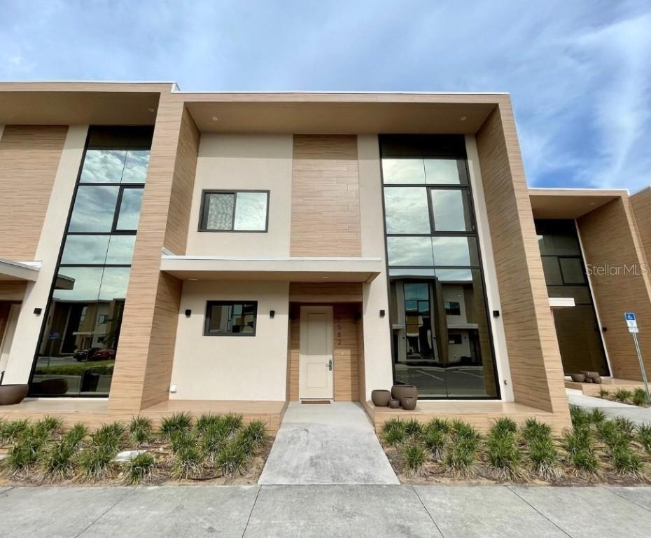 7582 Brooklyn Dr., Kissimmee, FL 34747