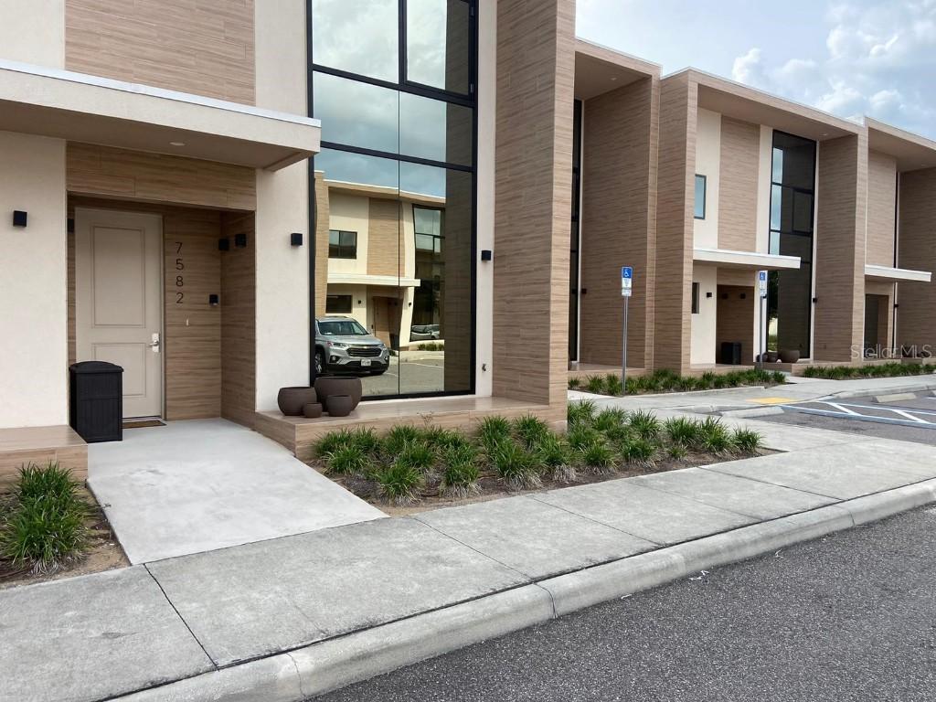 7582 Brooklyn Dr., Kissimmee, FL 34747