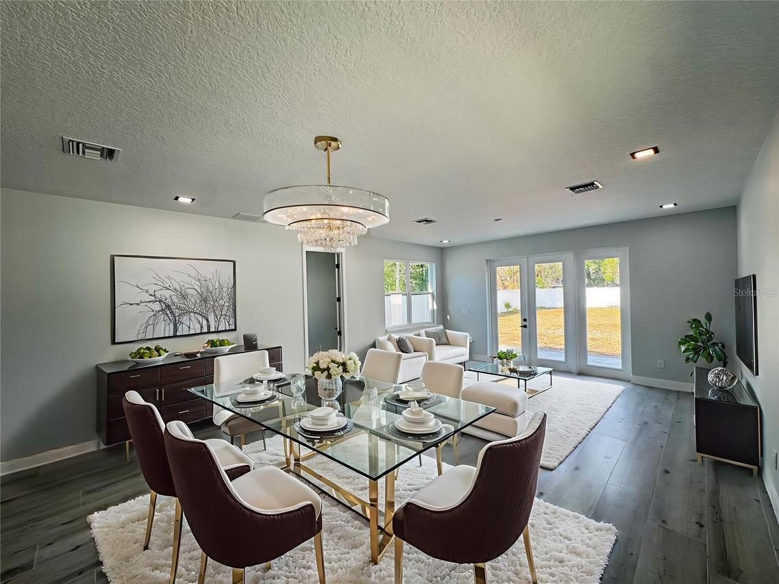 155 W Ma Board St., Apopka, FL 32703