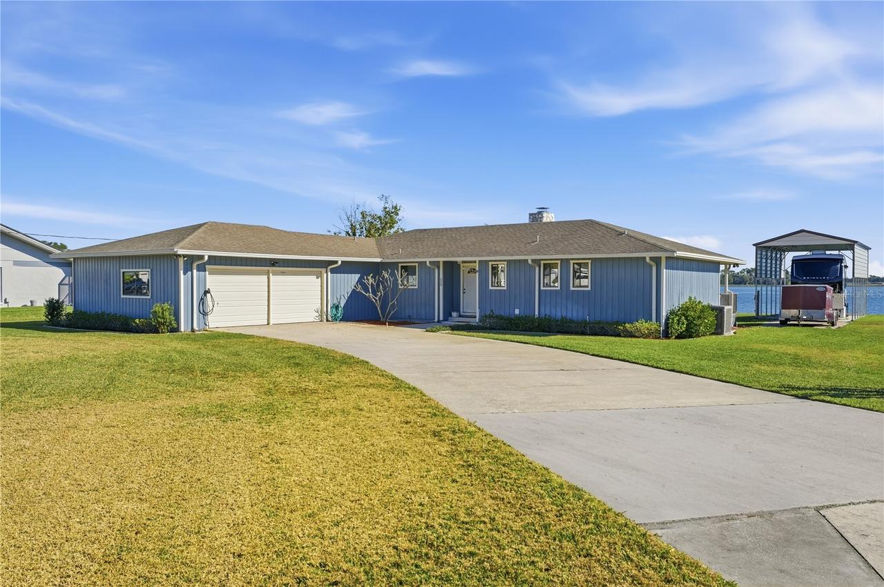 533 Edgewater Dr., Polk City, FL 33868