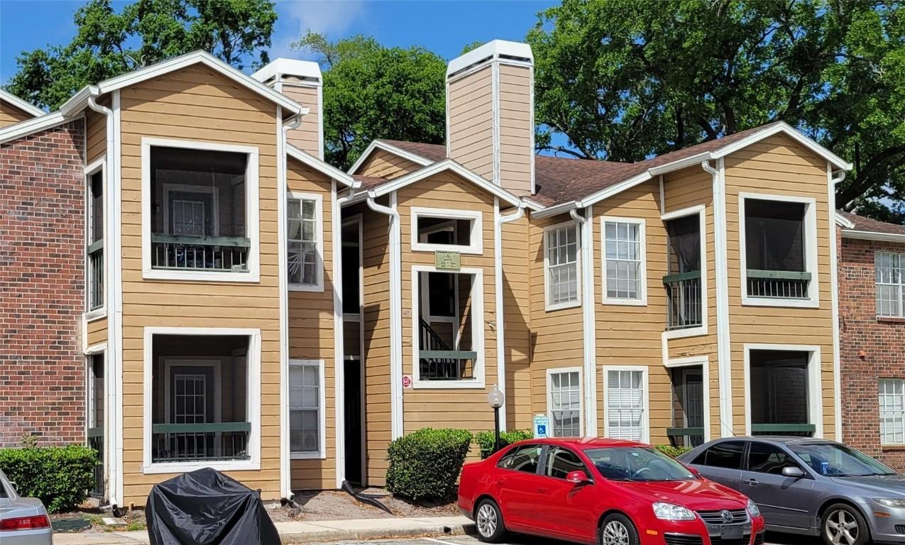 4400 Thornbriar Ln. #201, Orlando, FL 32822