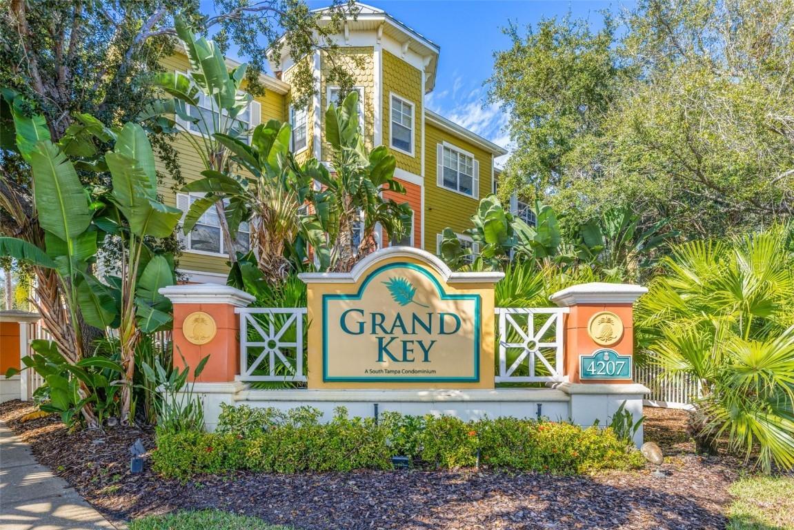 4207 S Dale Mabry Hwy. #4305, Tampa, FL 33611